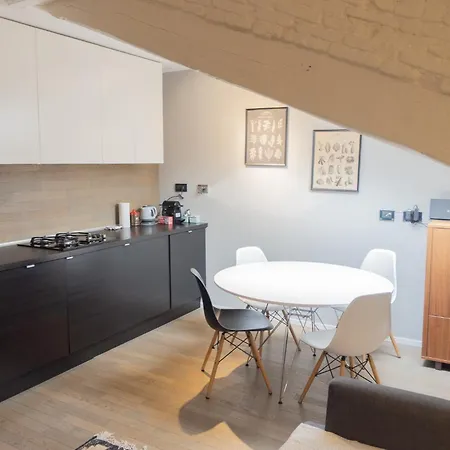 Rodolfo Valentino Loft Апартаменты Триест